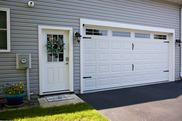 24/7 Emergency Garage Door Panel Replacement experts in Borden County County, TX